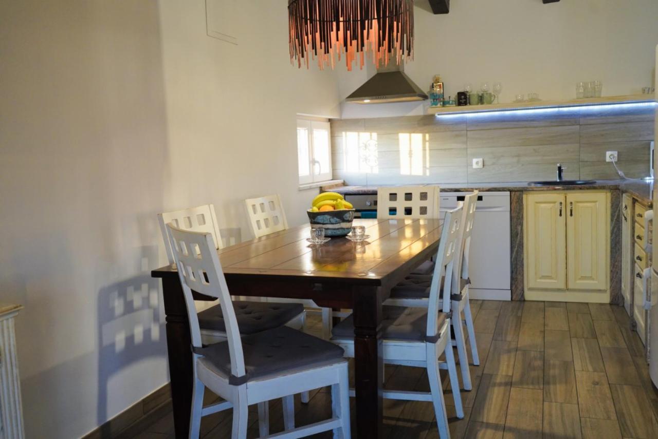 Barone - View & Free Parking Apartment Sibenik